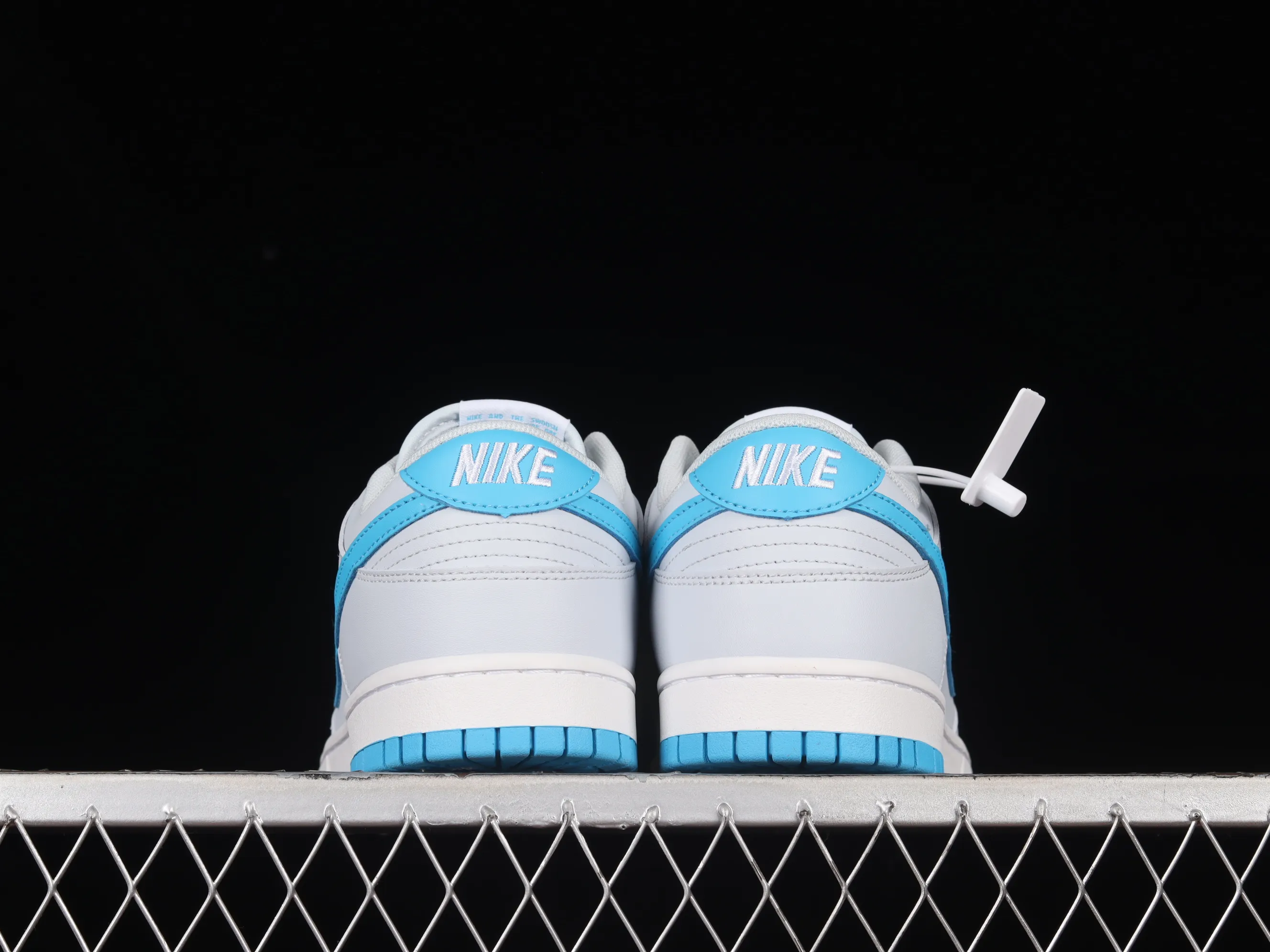 All Categories Nk SB Dunk Series Nk SB Dunk Low Low-top sneakers Cost-effective version Nk Dunk Low "Light Blue" Gray North Carolina SB low-top sports and leisure sneakers DV0831-001